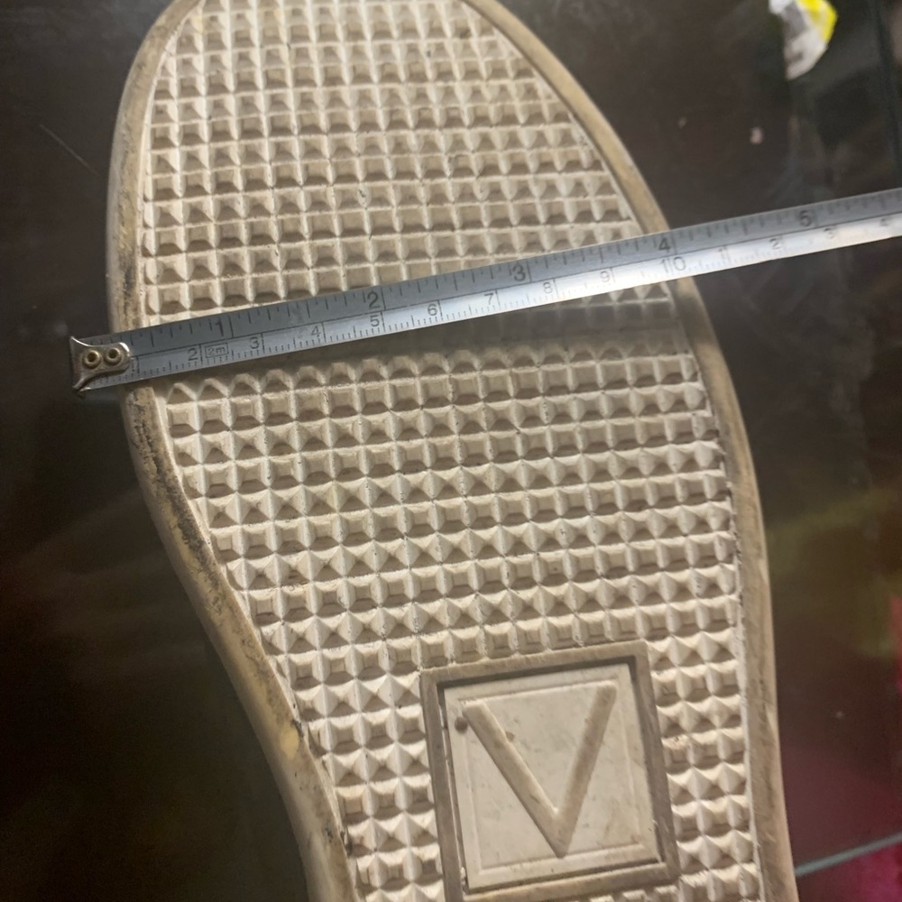 Louis Vuitton Front row Low Sneakers - Picture 7 of 11
